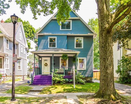 64 Avondale  Park, Rochester City-261400