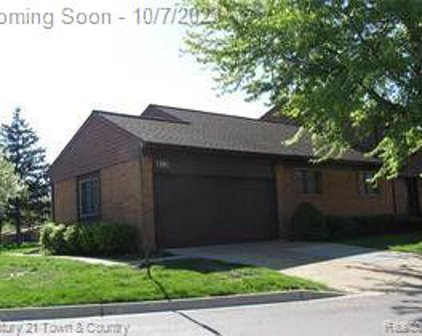 3884 OLD CREEK, Troy