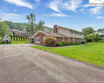 501 N Jefferson Avenue, West Jefferson