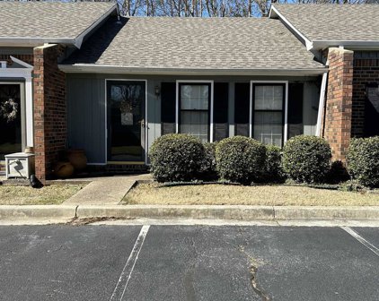8138 Oldfield Road, Huntsville
