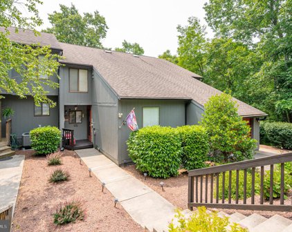 42 Fishhook Ln, Hedgesville
