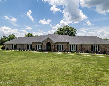 689 W Laurel River Dr, Shepherdsville