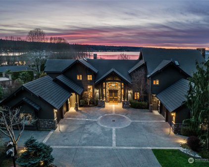 3607 E Lake Sammamish Shore Lane NE, Sammamish