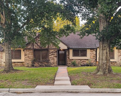2122 Briar Circle, Pearland