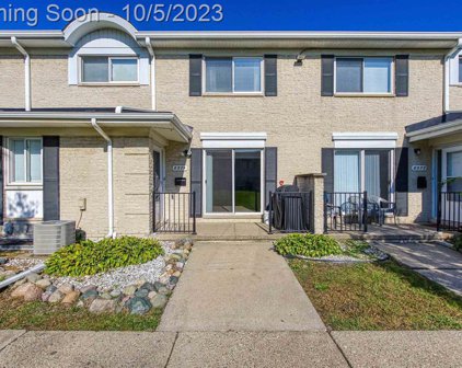 8574 Hampshire, Sterling Heights