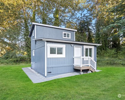 12440 Roseberg Avenue S, Burien