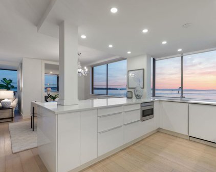 2108 Argyle Avenue Unit 201, West Vancouver