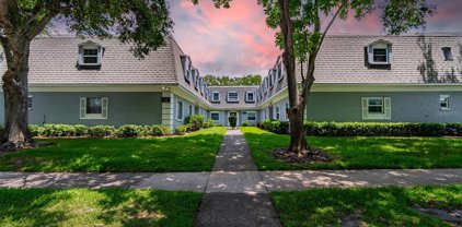 1717 Belleair Forest Drive Unit B, Clearwater
