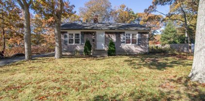 521 Lincoln Road Ext, Barnstable