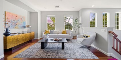 600 Mente Linda LOOP, Milpitas