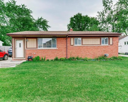 12463 Clinton River, Sterling Heights