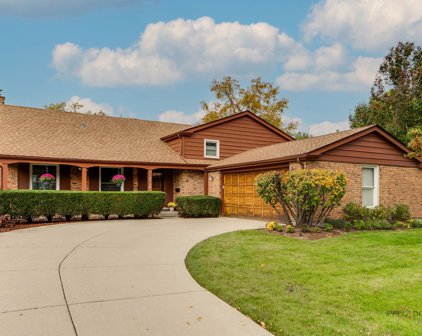 2730 N Dryden Place, Arlington Heights