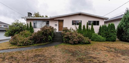 6692 Napier Street, Burnaby