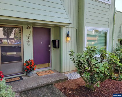 1040 Cardinal St, Salem