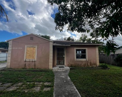 910 Nw 123rd St, North Miami