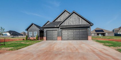 14213 Village Trail Drive, Piedmont