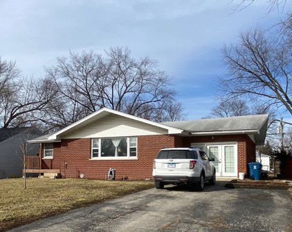 455 Lakelawn Boulevard, Aurora