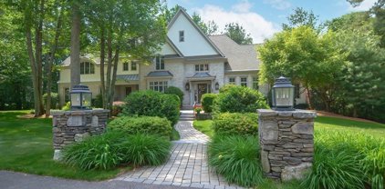 7 Olde Hickory Path, Westborough