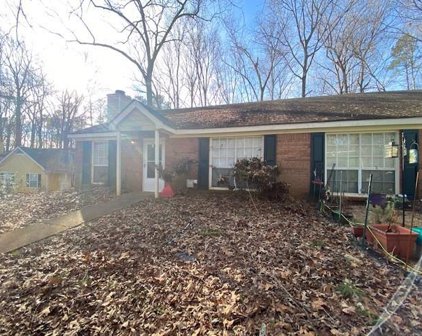 4919 Farmstead Ne Court, Woodstock