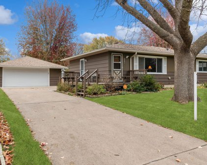 2061 Garnet Lane, Eagan