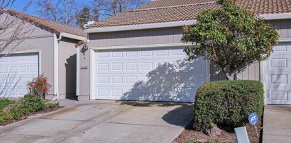6 Dome Ct, Hercules