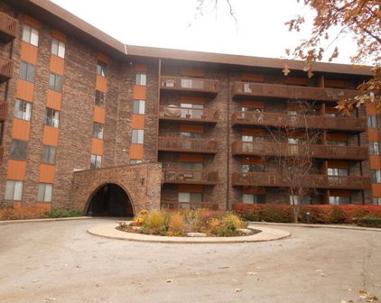 120 N Lakeview Drive Unit #520, Bloomingdale