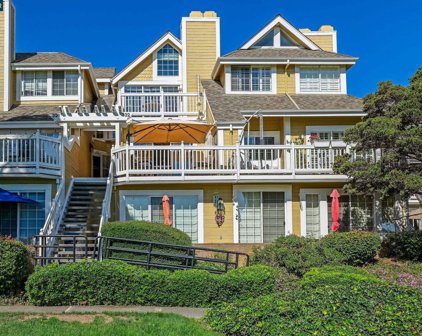 332 E 2nd St, Benicia