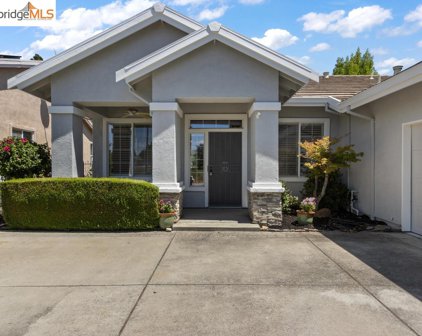 314 Gladstone Dr, Brentwood