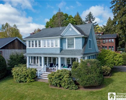 15 Emerson  Avenue, Chautauqua-062889