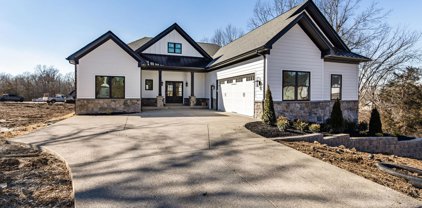 5508 Farmhouse Dr, Crestwood