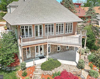 276 Lake Meade Dr, East Berlin