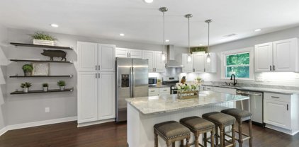 7179 Lake Cove Dr, Alexandria