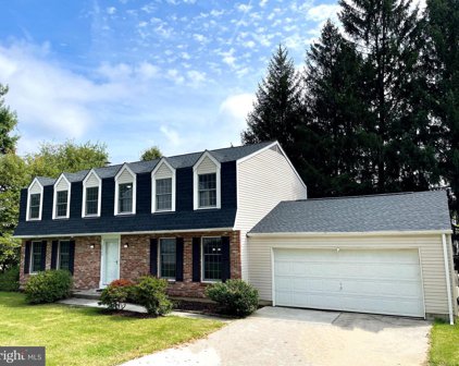 10080 Shaker Dr, Columbia
