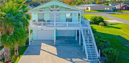 1203 S Live Oak Street S, Rockport