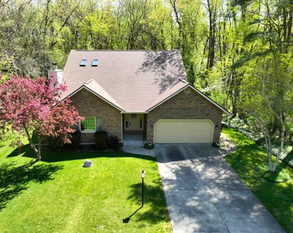 51180 Green Hill Drive, South Bend