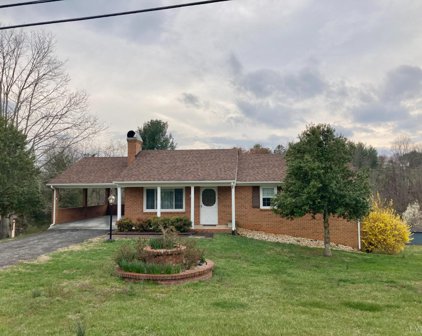 174 Deerfield Drive, Madison Heights