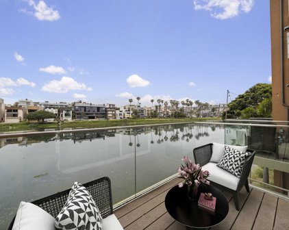 6400  Pacific Ave Unit 104, Playa Del Rey