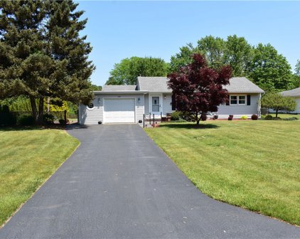284 Woodruff  Drive, Webster-265489