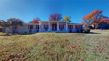 303 Lake, Ada