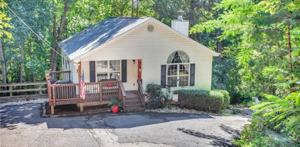5674 Lakeview Court, Gainesville