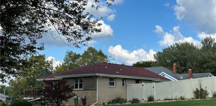401 Clements Rd, Plum Boro