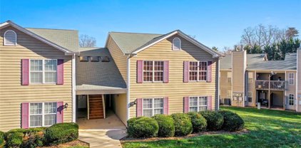 33 Meadowood Glen Way, Greensboro