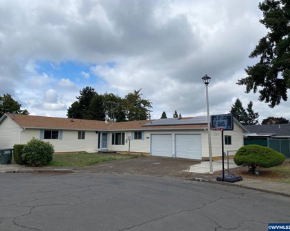 461 45th NE Ct, Salem