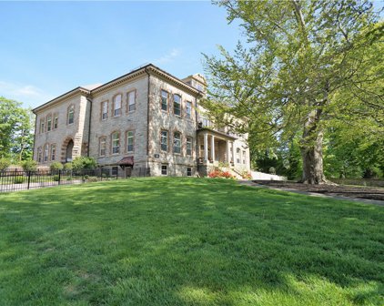 426 Spring Street Unit 104, Newport
