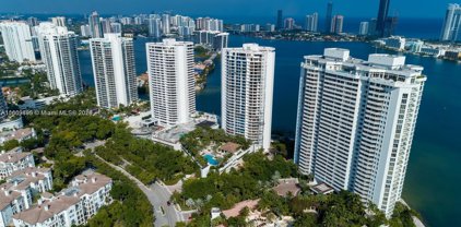 2000 Island Blvd Unit #910, Aventura