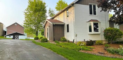 8250 N Riley Road, Cross Plains