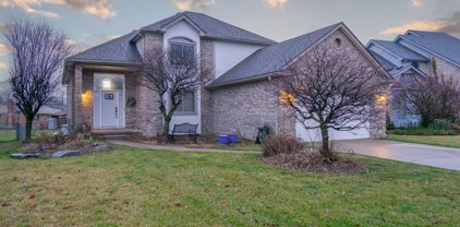 33050 WENDY, Sterling Heights