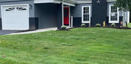 204 Kingston Drive Unit #204, Ridge