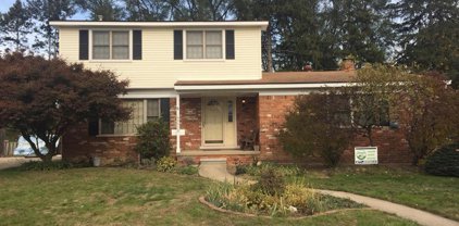 46518 Featherstone, Shelby Twp