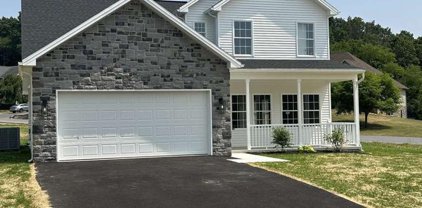 203 Cresthaven Dr Unit #36, Fayetteville